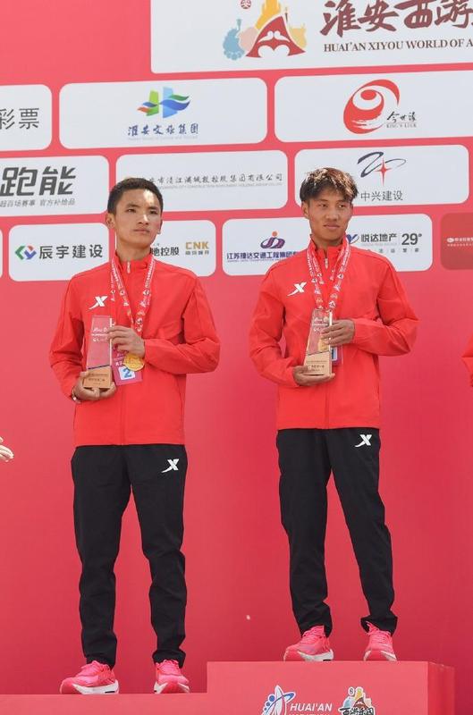  何杰祝贺丰配友打破纪录：马踏东京，我们是对手、是战友 新闻