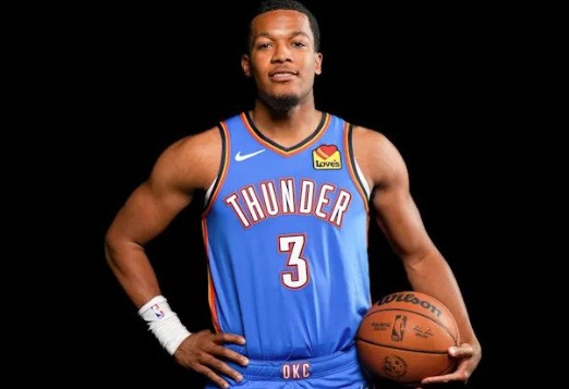  开拓者迅速补强后场；扬布拉德转投新东家；双向合同开启新篇章。 体育新闻 开拓者迅速补强后场；扬布拉德转投新东家；双向合同开启新篇章。 体育新闻