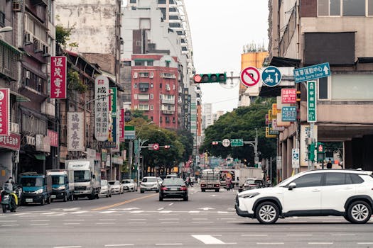 中东局势升级，油价快速拉升扰动全球通胀预期；航路安全紧张加剧供应链压力。 股票财经