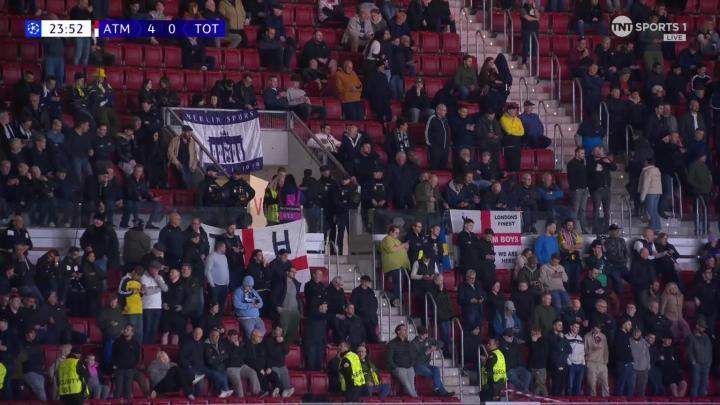  热刺欧冠首回合惨遭屠杀；22分钟四球落后，球迷愤然离场；门将失误成导火索，图多尔面临严峻考验。 体育新闻 热刺欧冠首回合惨遭屠杀；22分钟四球落后，球迷愤然离场；门将失误成导火索，图多尔面临严峻考验。 体育新闻