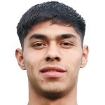  英超两大豪门同时盯上智利新星，奥索里奥转会前景引关注。 体育新闻