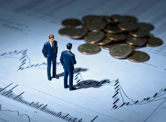  原油市场波动加剧；公募基金及时介入提示交易风险。 股票财经