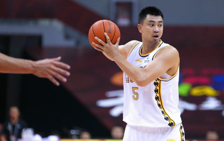  数次转会背后的职业密码：老将回归如何重塑球队格局 体育新闻 数次转会背后的职业密码：老将回归如何重塑球队格局 体育新闻