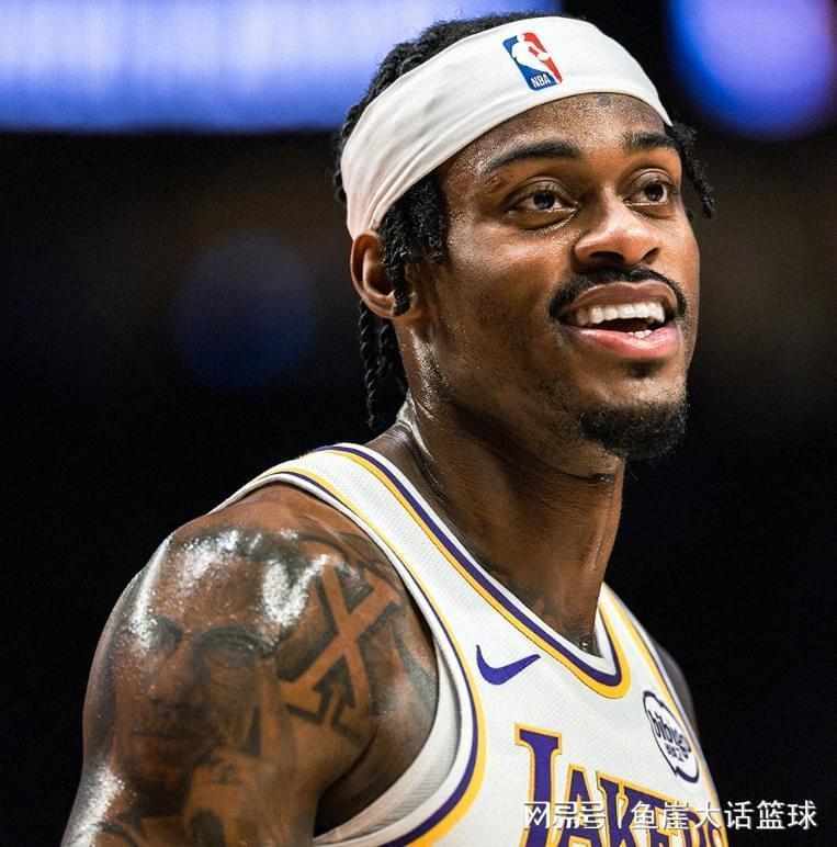  湖人输球的夜晚，一个年轻人的爆发与一个年轻人的失落 体育新闻