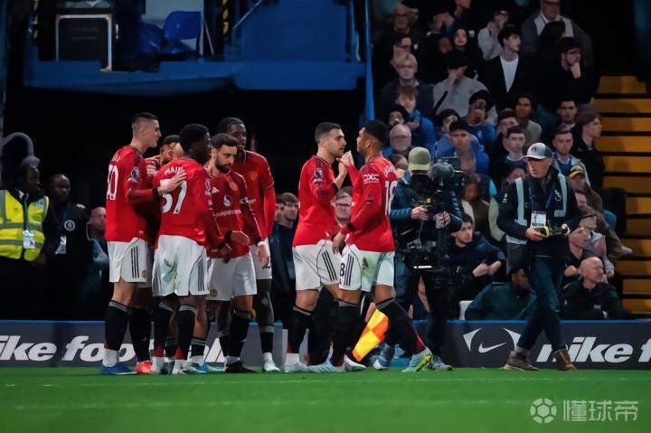 皇马换帅博弈：穆里尼奥回归背后的战术重构与制度困局 体育新闻