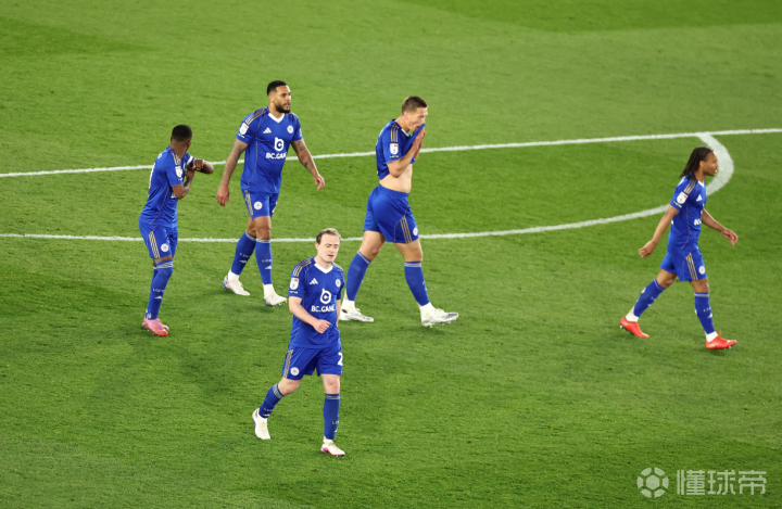  【技术流】从0射正到两连降：欧洲足坛战术失效的深层逻辑 体育新闻