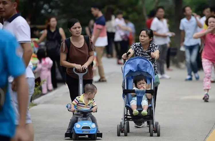  人口转型深层逻辑：从劳动力数量博弈到人才质量跃迁的产业变革 新闻