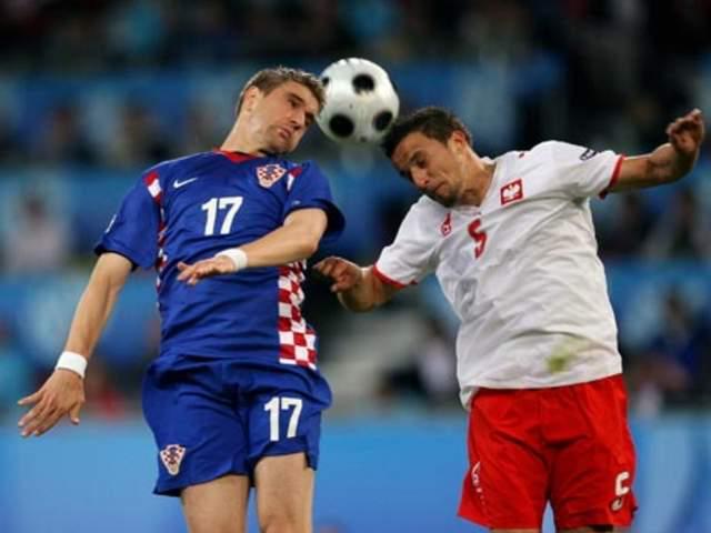  从绿茵到病床：克拉什尼奇事件中的医学盲区与职业足球的代价 体育新闻